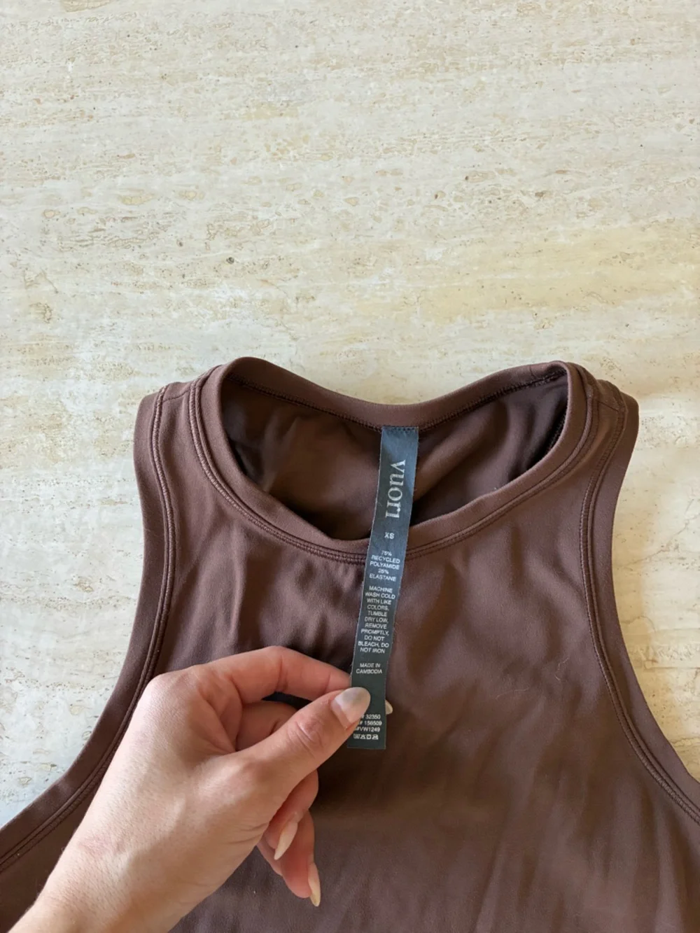 Vuori AllTheFeels workout set - Picture 3 of 9